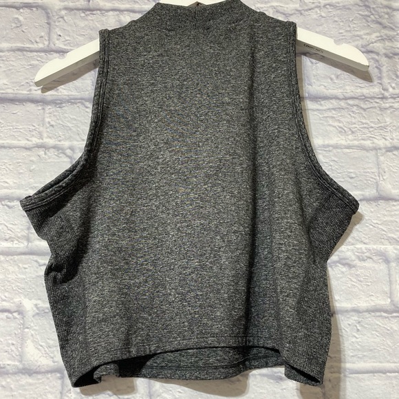 Old navy Cozecore crop top - Picture 7 of 9